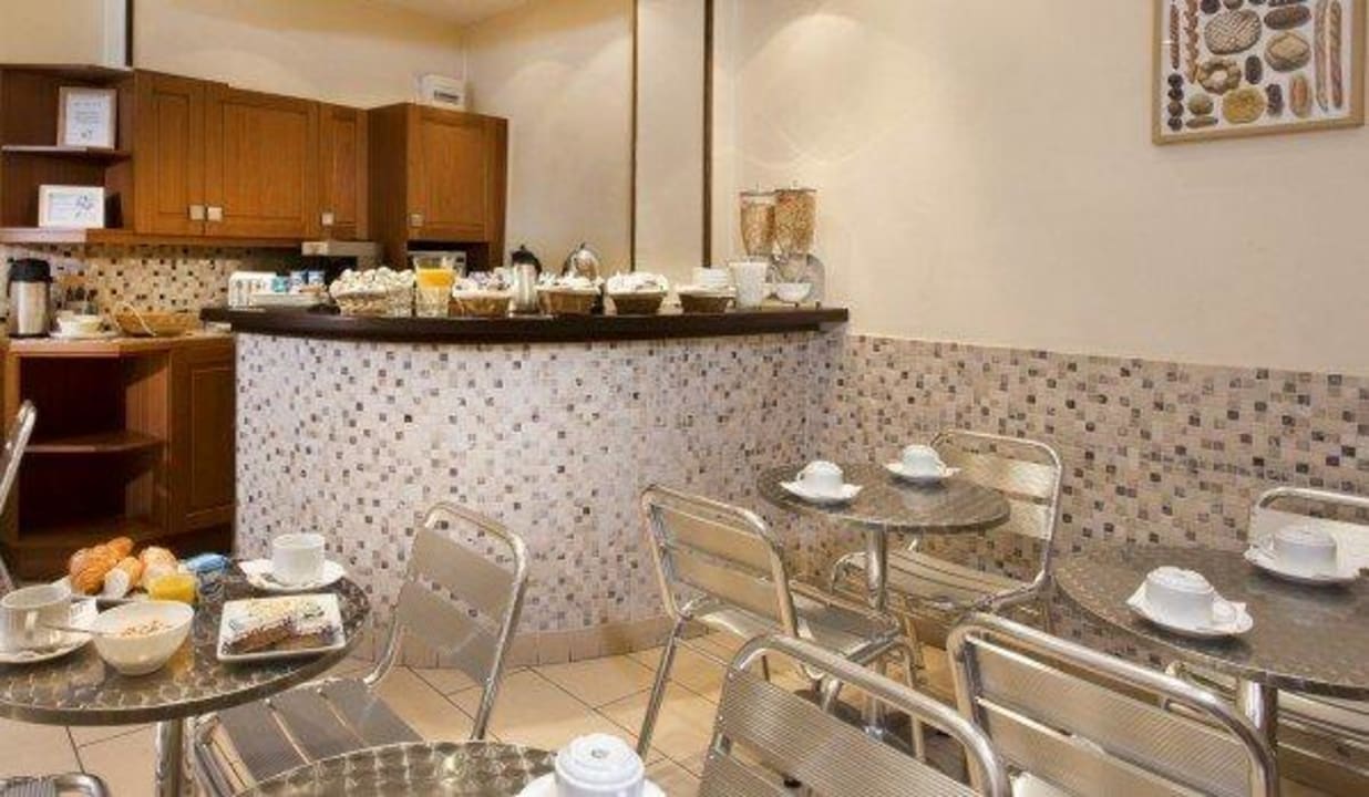 Buffet Hipotel Paris Gare du Nord Merryl