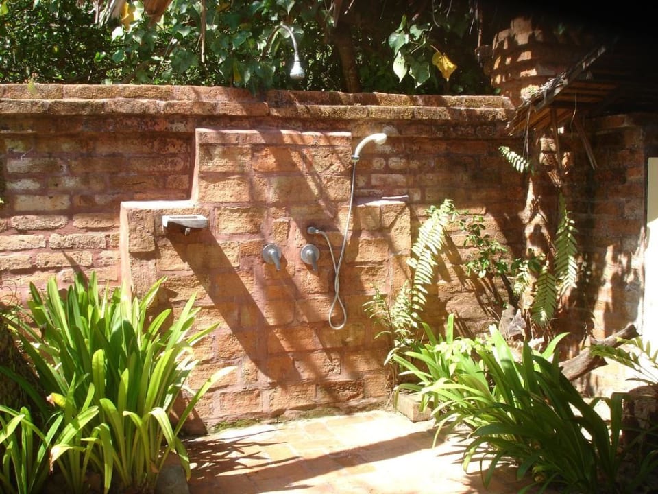 Aussenbad mit 2 Duschmöglichkeiten Hotel Koyao Island Resort