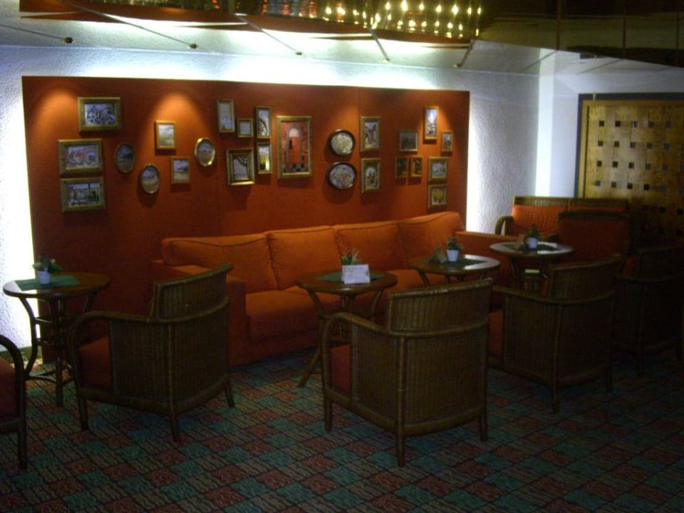 Sitzecke in der Lobby Hotel Sonnenhügel