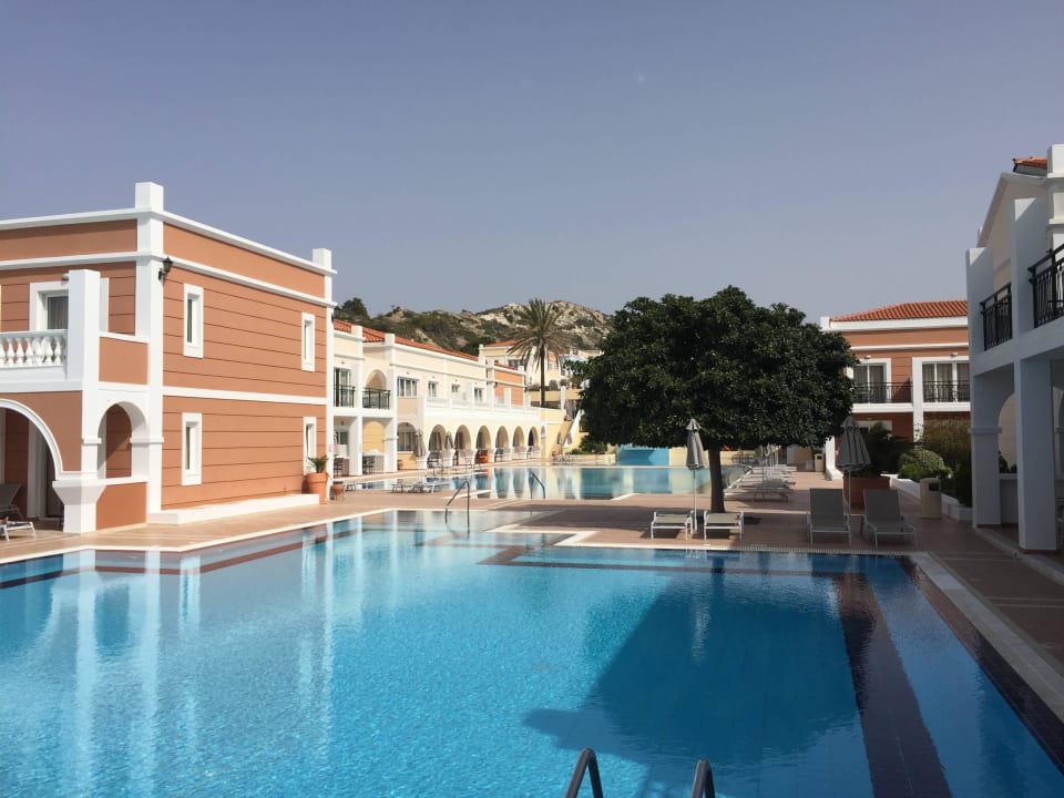 Teil der Poolanlage Porto Bello Royal