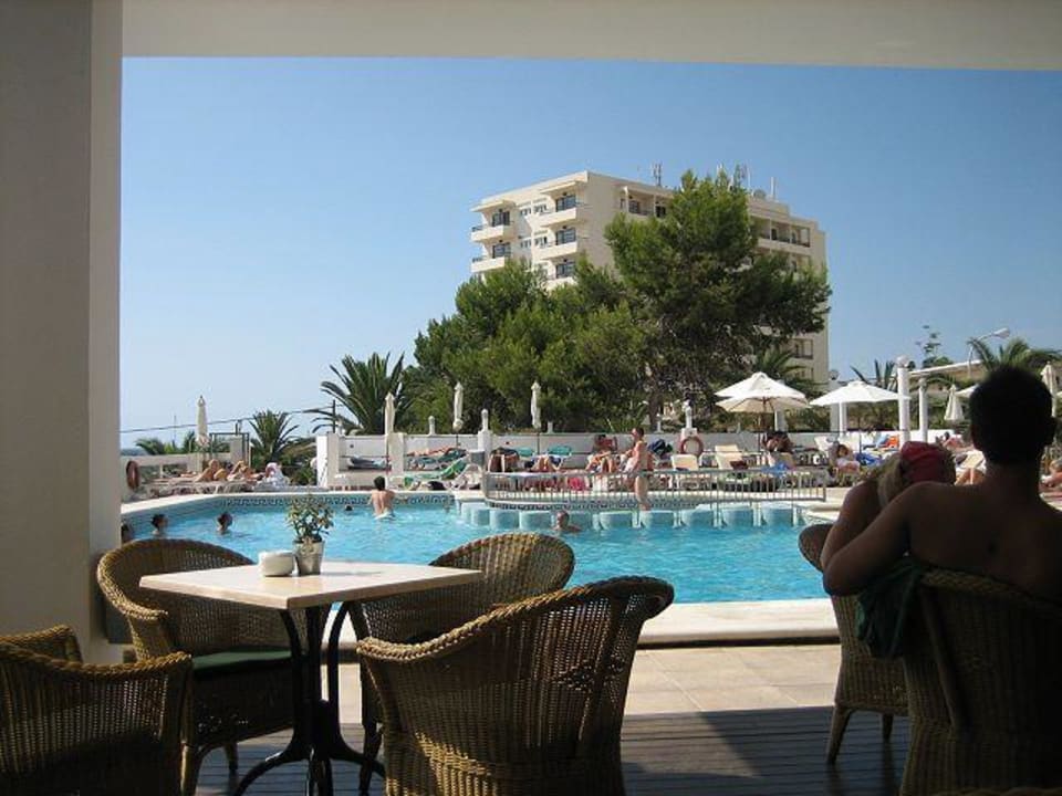 Außenterrasse zum Pool Bellamar Hotel Beach & Spa