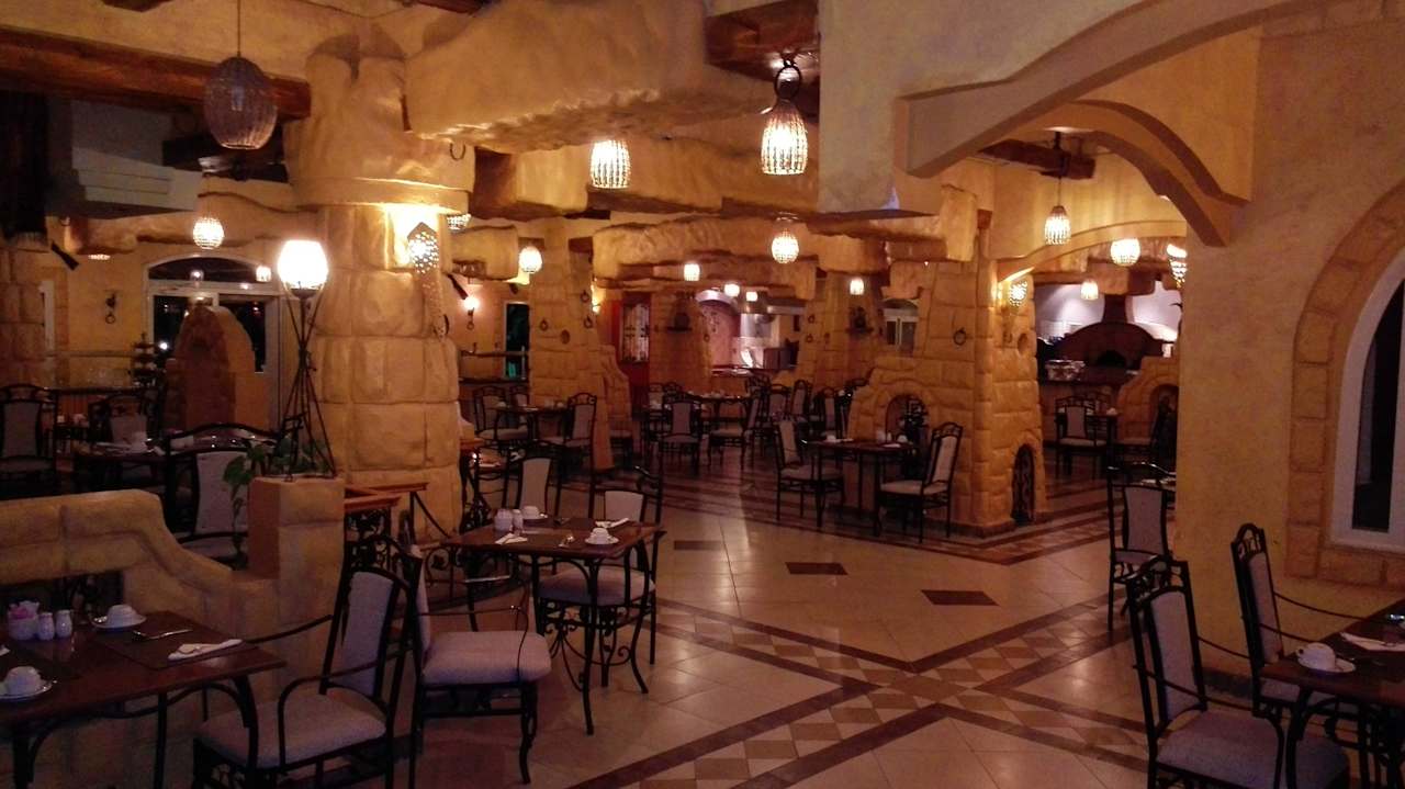 Eines zum Abendessen Pickalbatros Alf Leila Wa Leila Resort - Neverland Hurghada