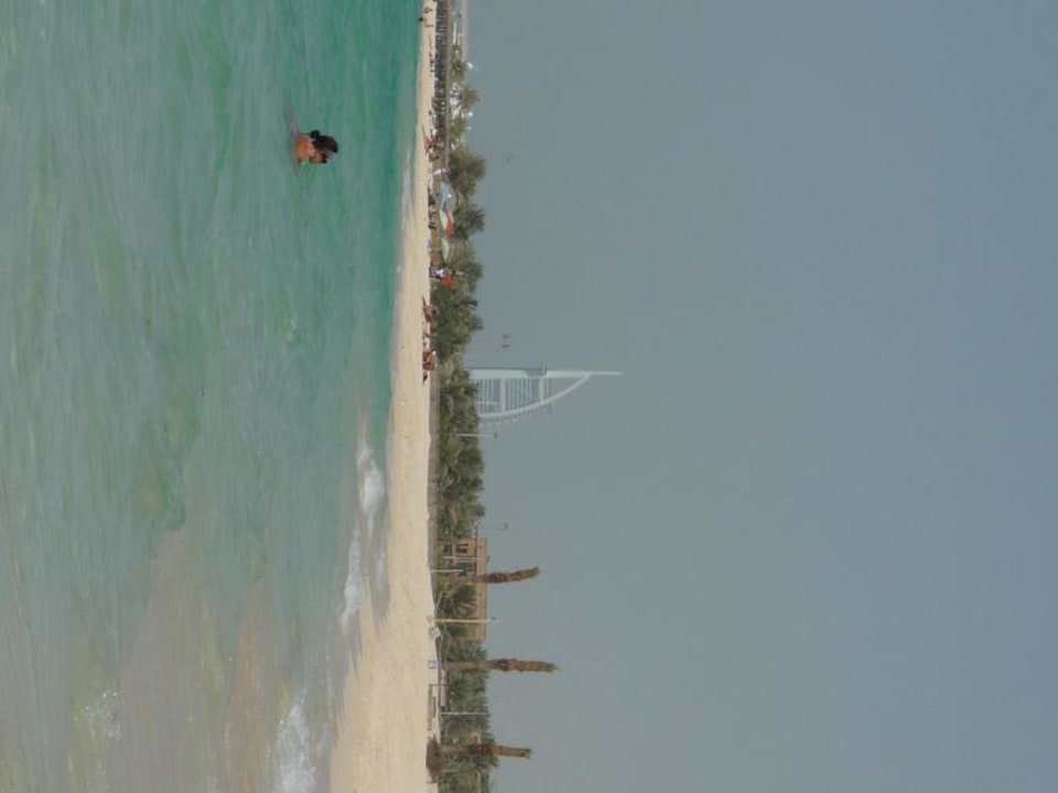 Umgebung am Strand des Hilton Jumeirah Beach Golden Sands Hotel Creek