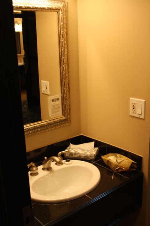 Bad Hotel Old Stone Inn