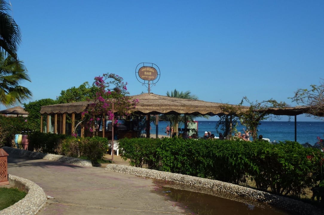 Gemüdliche kleine Strandbar Fort Arabesque Resort, Spa & Villas