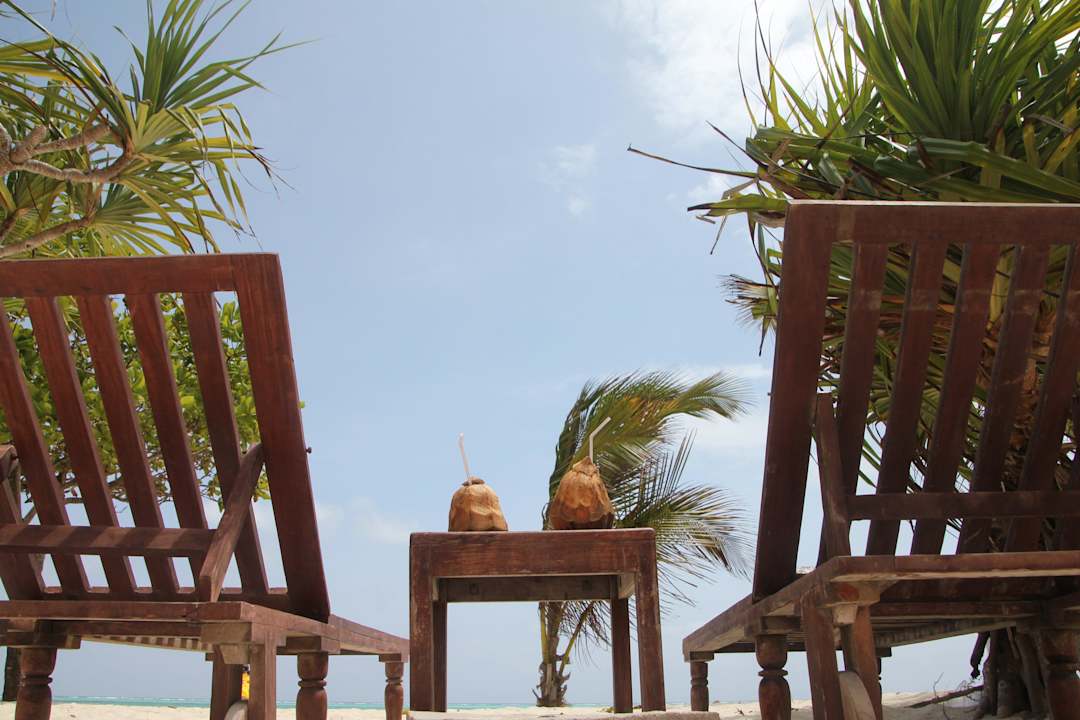 Liegen am Strand (ohne Auflagen) Neptune Pwani Beach Resort & Spa