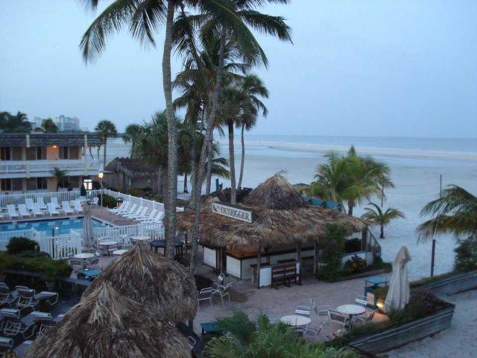 Ausblick Front Hotel Outrigger Beach Resort