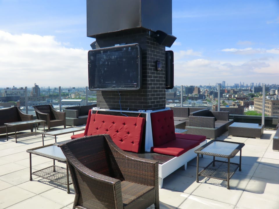 Bar auf dem Dach des Hotels Z Hotel NYC