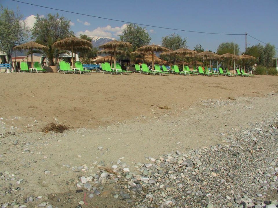 Oben hui, unten -  große Steine alltoura Club Hotel Poseidon Palace