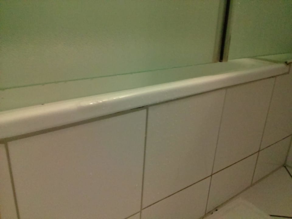 Badezimmer (Duschtür) PLAZA INN Hamburg Moorfleet