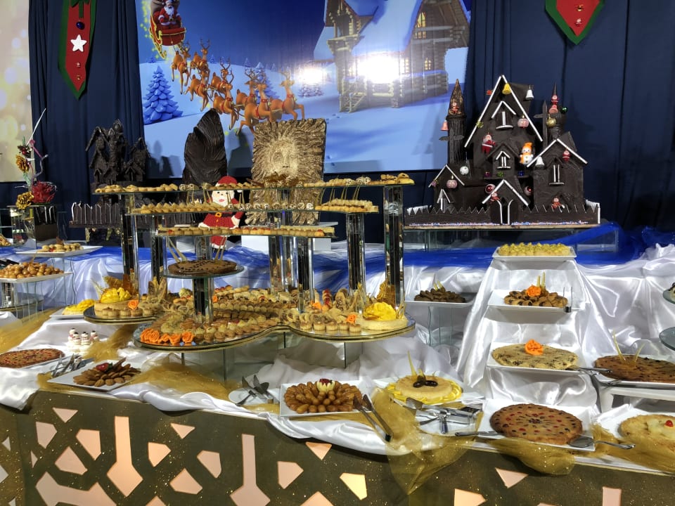 Das Zelt am Strand mit dem Weihnachtsbuffet  Pickalbatros White Beach Resort - Hurghada