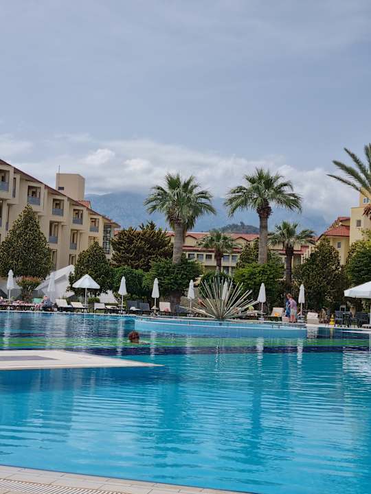 Pool Le Jardin Resort