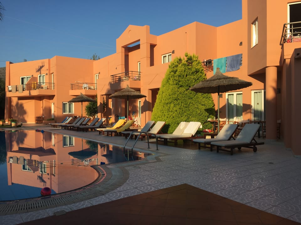 Pool High Beach Resort