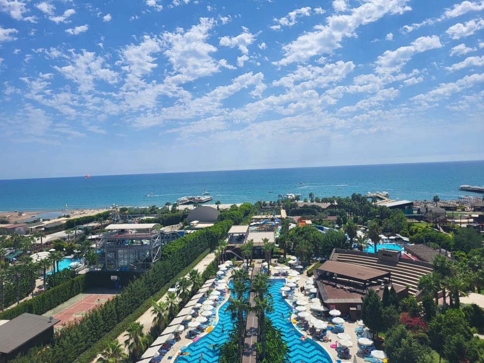 Pool Saturn Palace Resort Hotel
