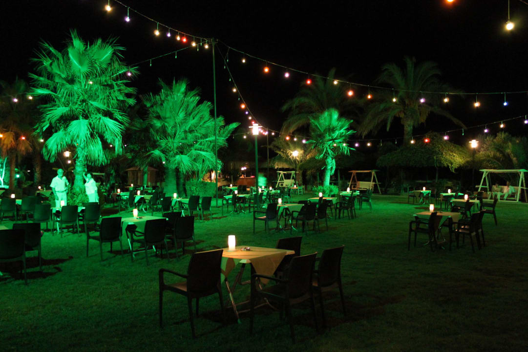 Tee/Shisha Garten am Abend Belek Beach Resort Hotel