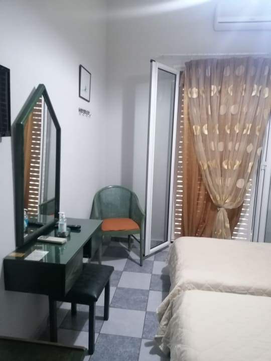 Zimmer Hotel Golden Moon