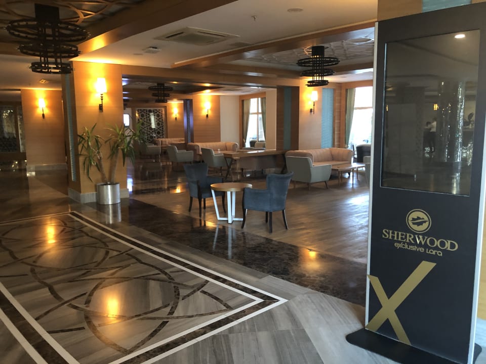 Lobby Sherwood Exclusive Lara