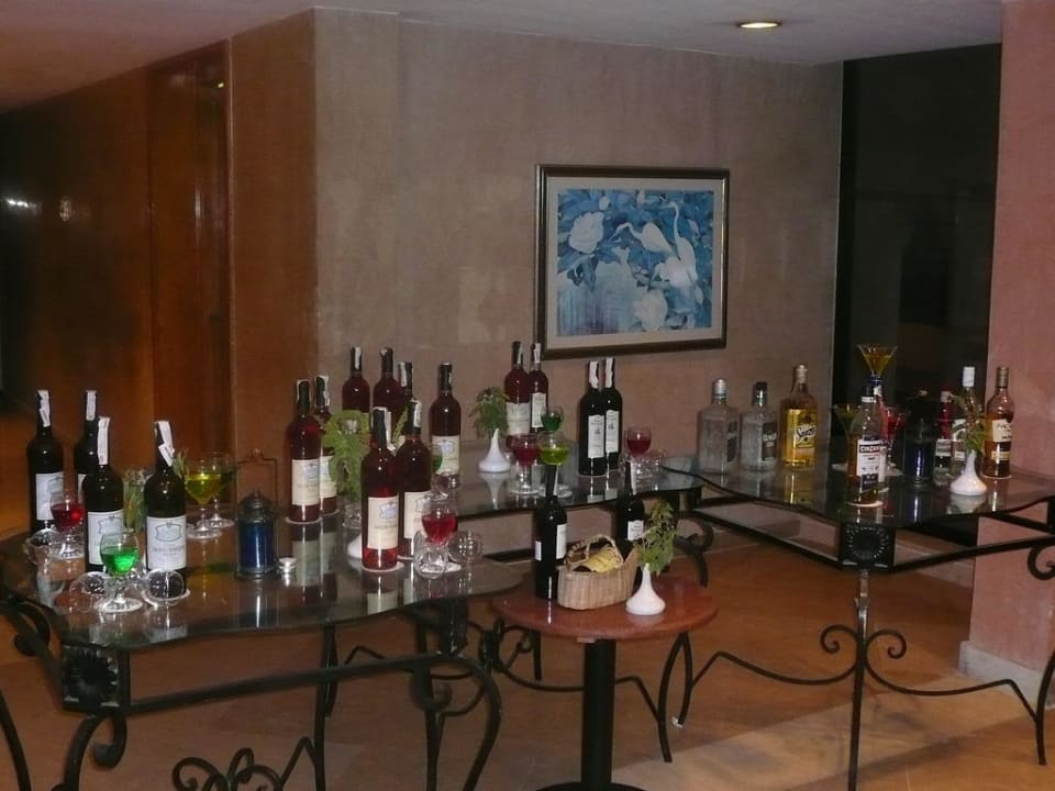 Bar v 4. etáži SUNRISE Holidays Resort (Adults Only)