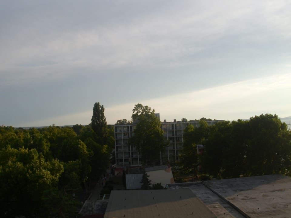 Blick zum dazugehörigen Hotel Hungary  Club Siofok Hotel Europa