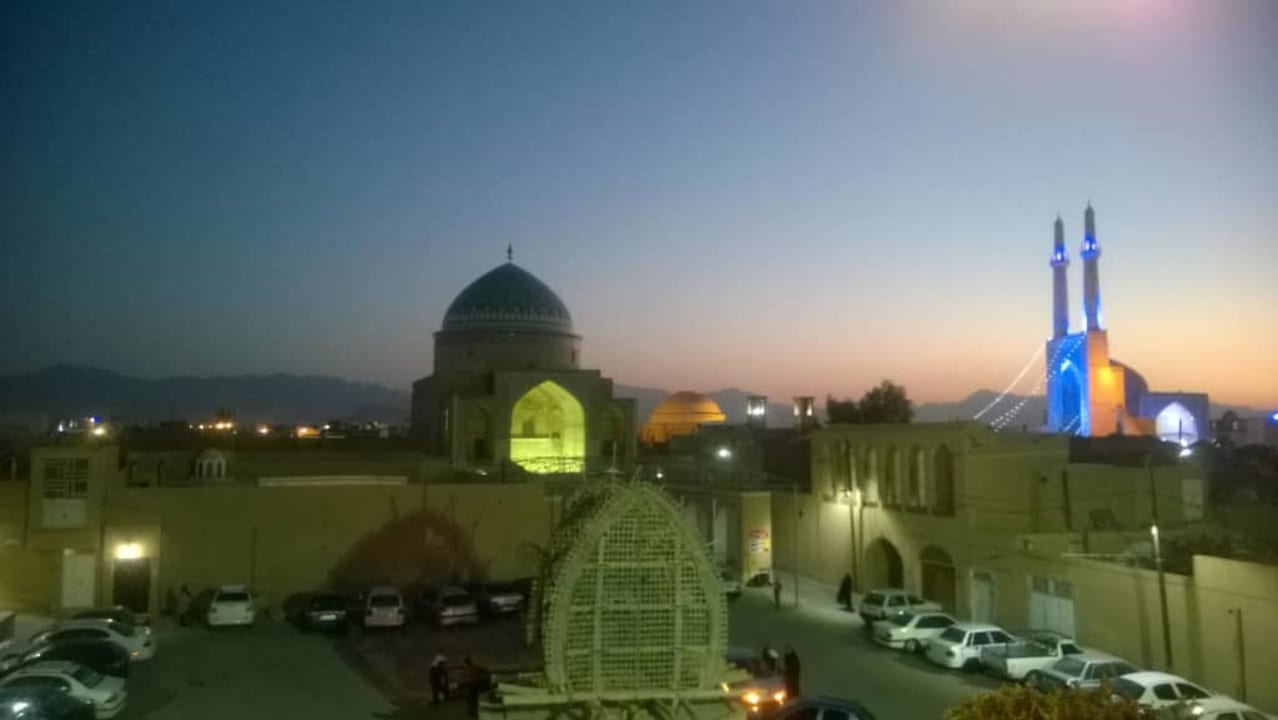 Widok z restauracji na dachu Fazeli Hotel