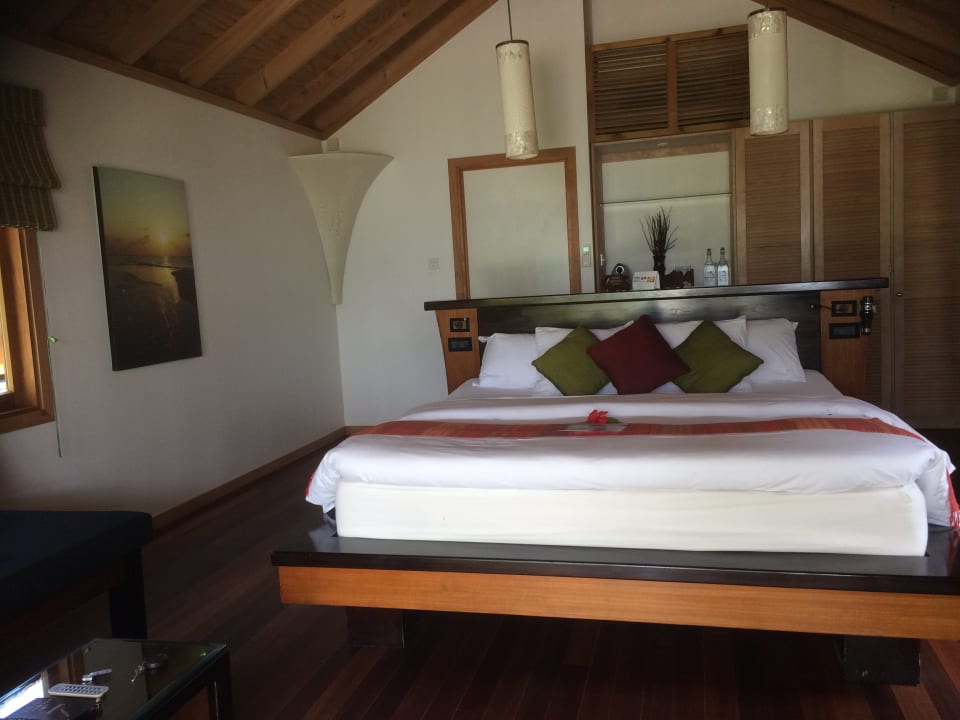 Zimmer Kuredu Island Resort & Spa