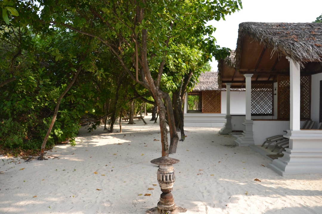 Vor den Bungalows NH Collection Maldives Reethi Resort