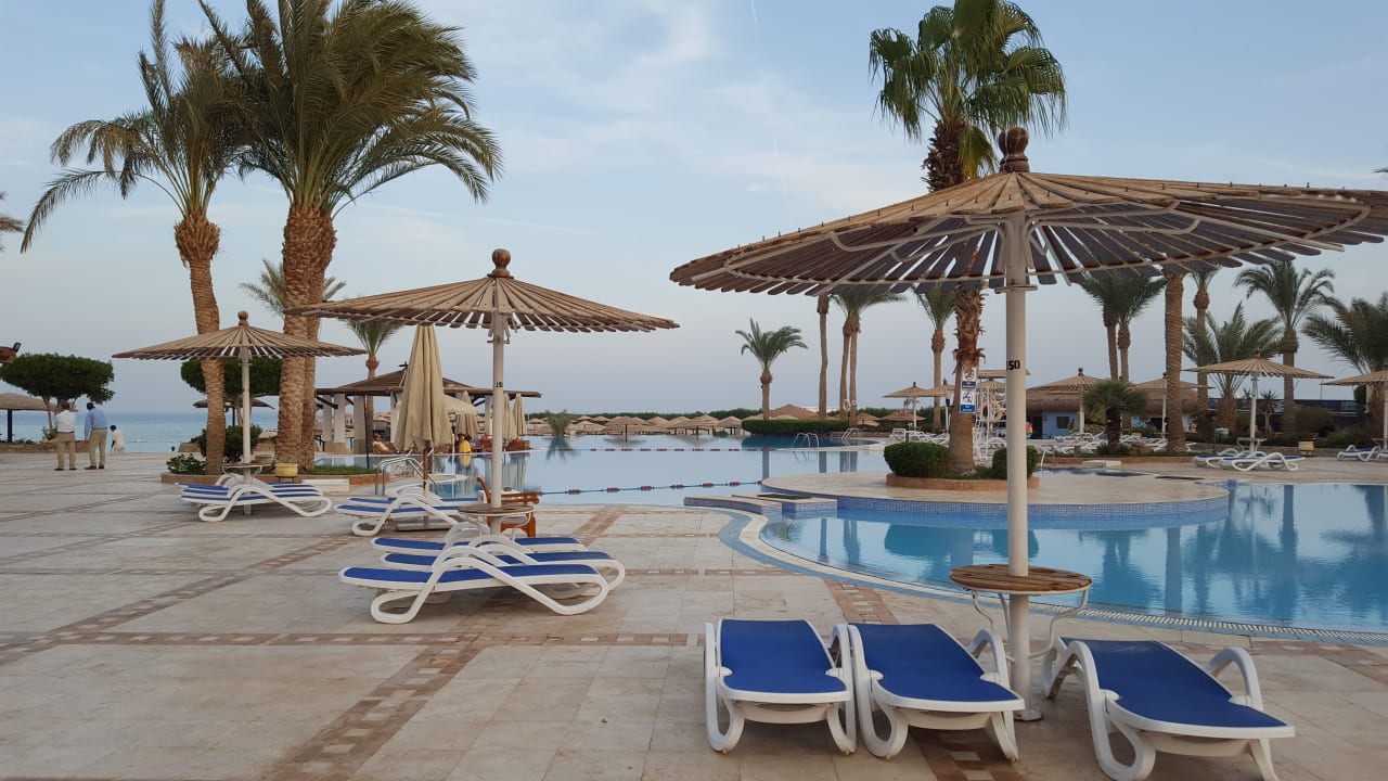 Pool Swiss Inn Resort Hurghada