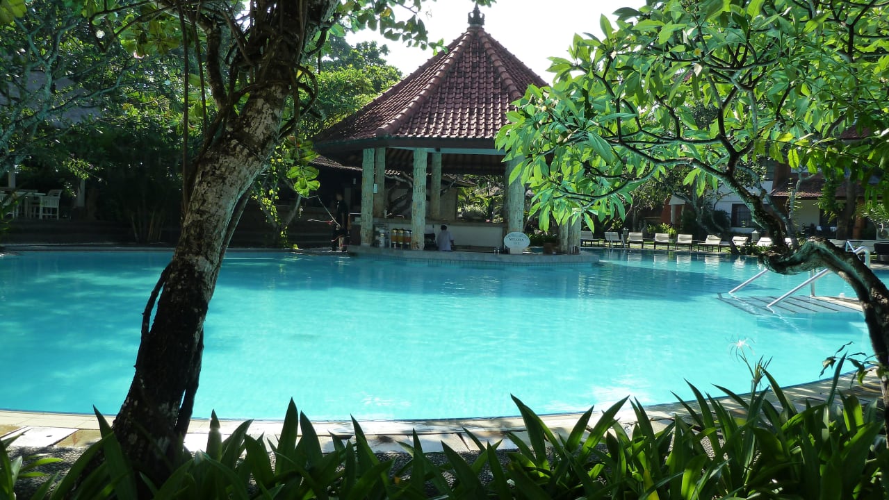 Schöne Hotel-Pool, sauber und groß Sol by Melia Benoa Bali