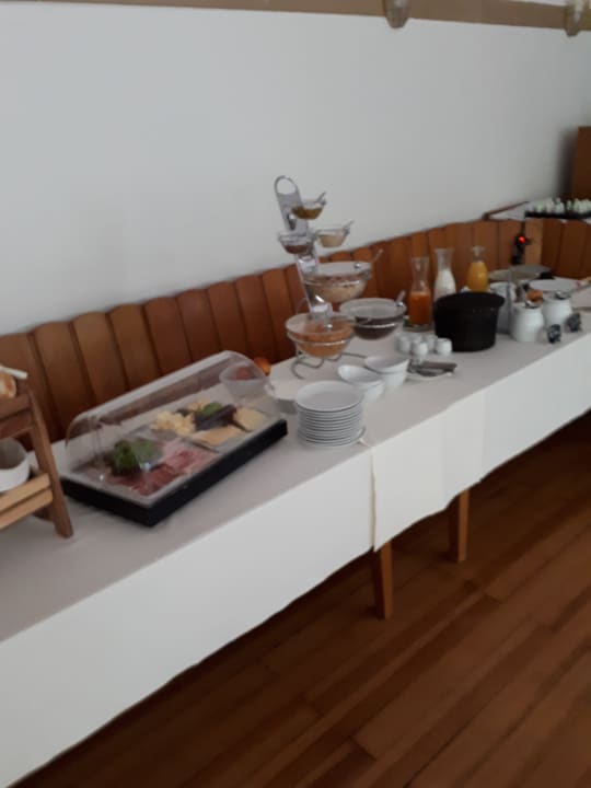 Frühstücksbuffet ALATSEE Hotel & Restaurant