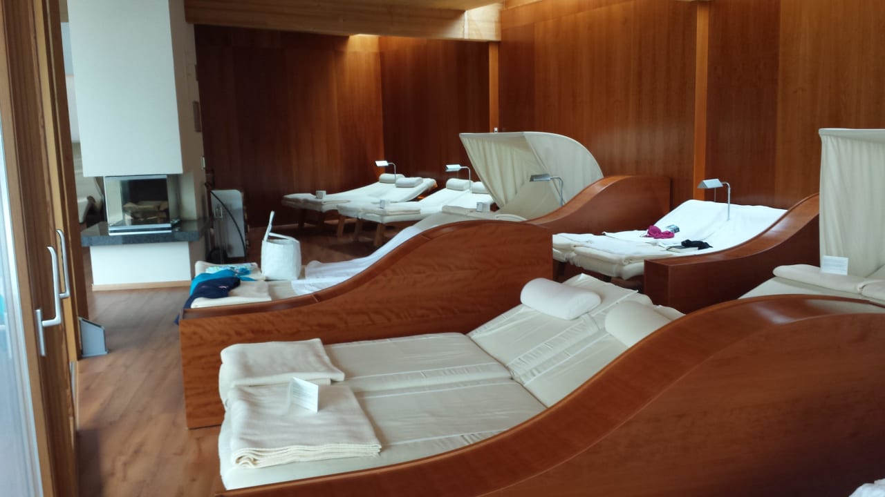 Ruhiger Ruhebereich mit Kamin Hotel & Spa Der Steirerhof Bad Waltersdorf