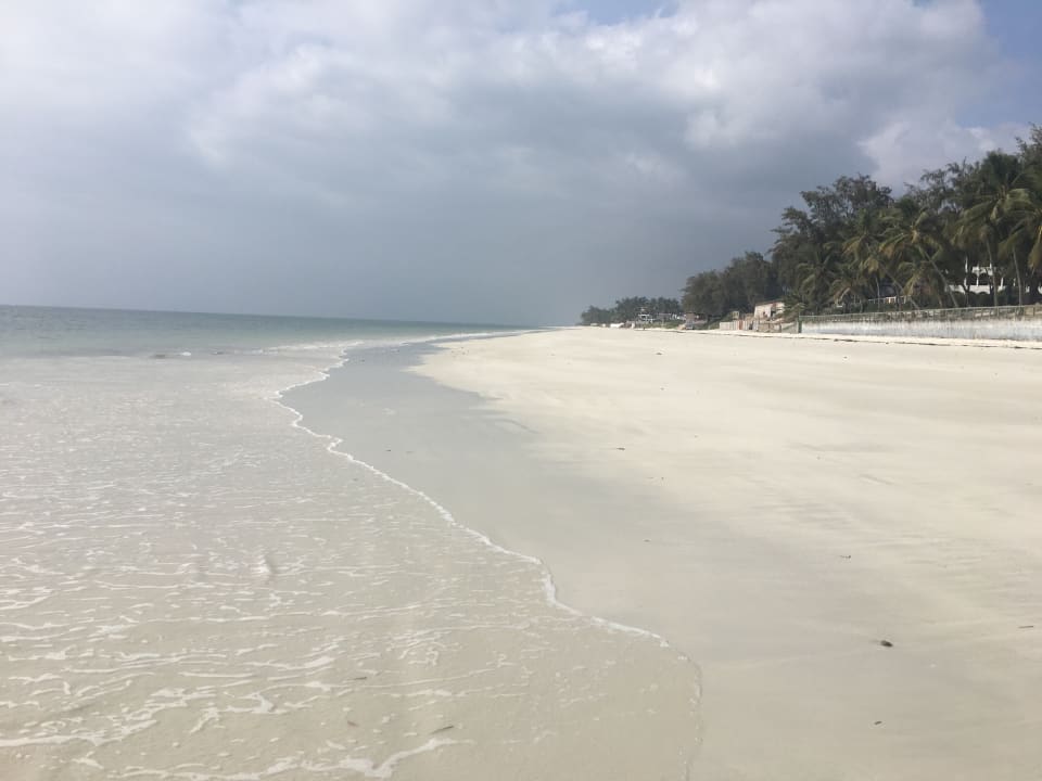 Strand Hotel Voyager Beach Resort