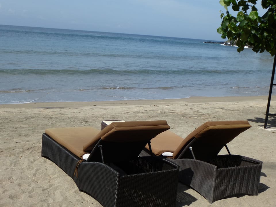 Strand mit Liegen Hotel Sheraton Senggigi Lombok Beach Resort
