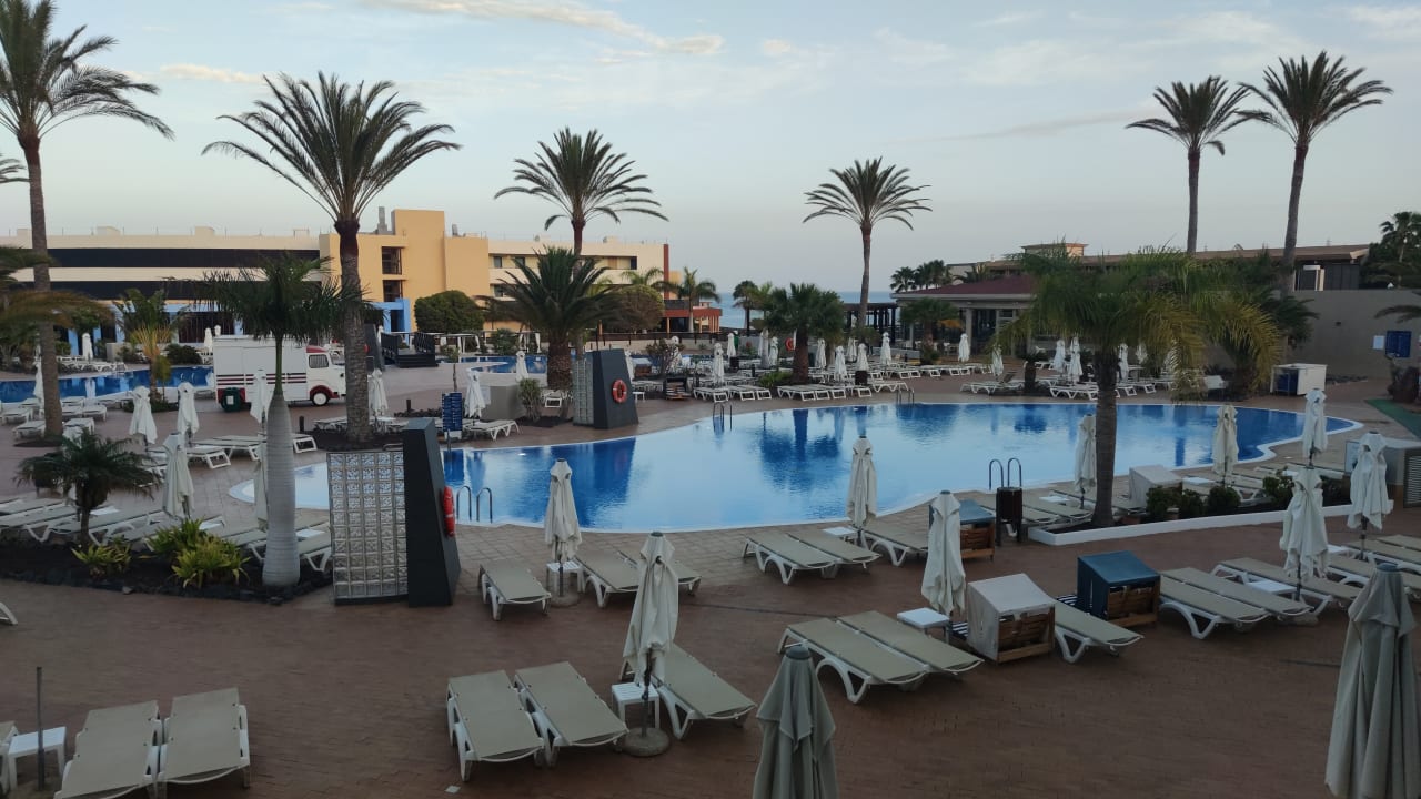 Pool Iberostar Waves Gaviotas Park