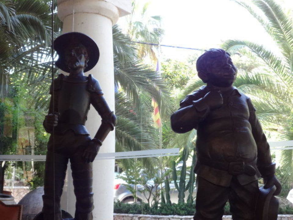 Don Quijote Lago Garden