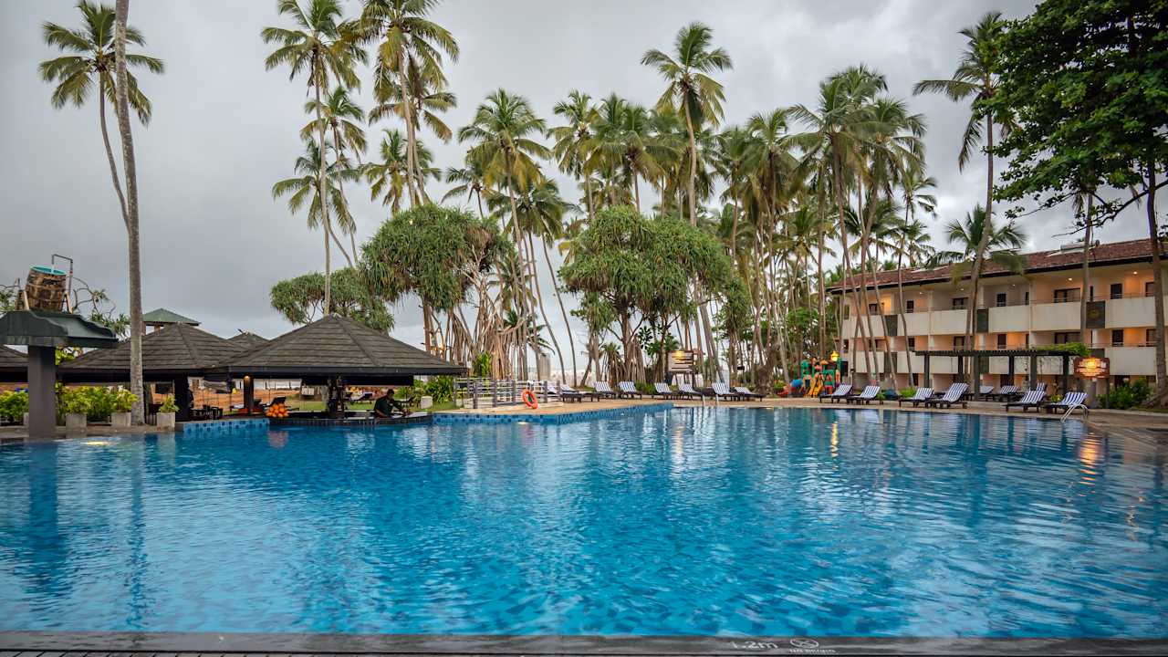 Pool Tangerine Beach Hotel