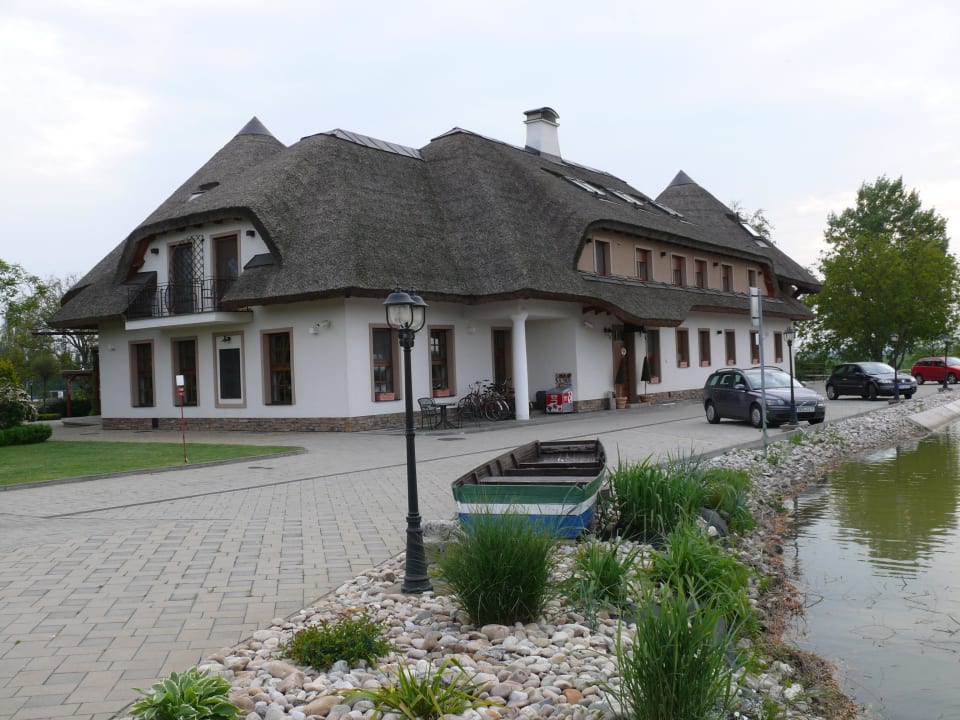 Hotel von vorne Hotel Rybarsky Dvor