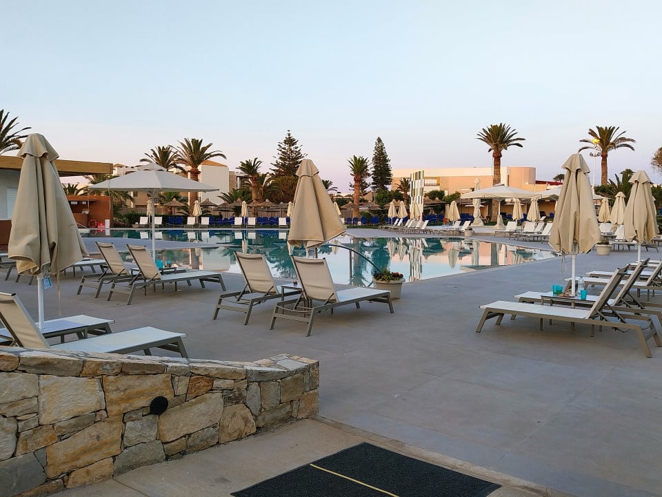 Pool Anissa Beach & Village