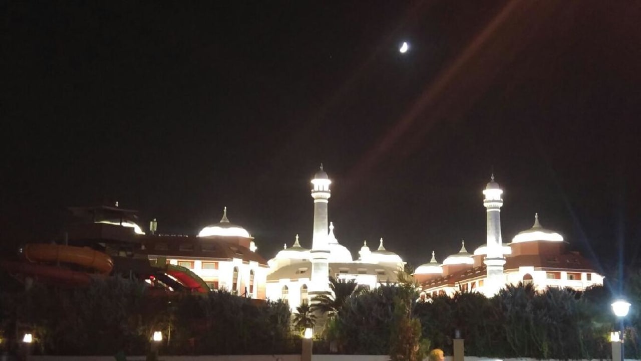 Außenansicht Royal Taj Mahal Hotel