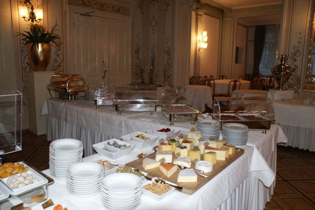 Frühstück Grand Hotel Kronenhof Pontresina