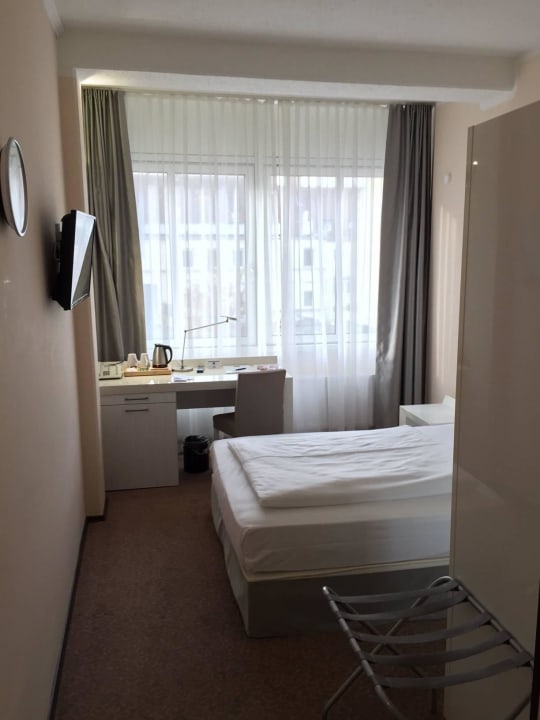 Flur und Bett Best Western Hotel Hannover City