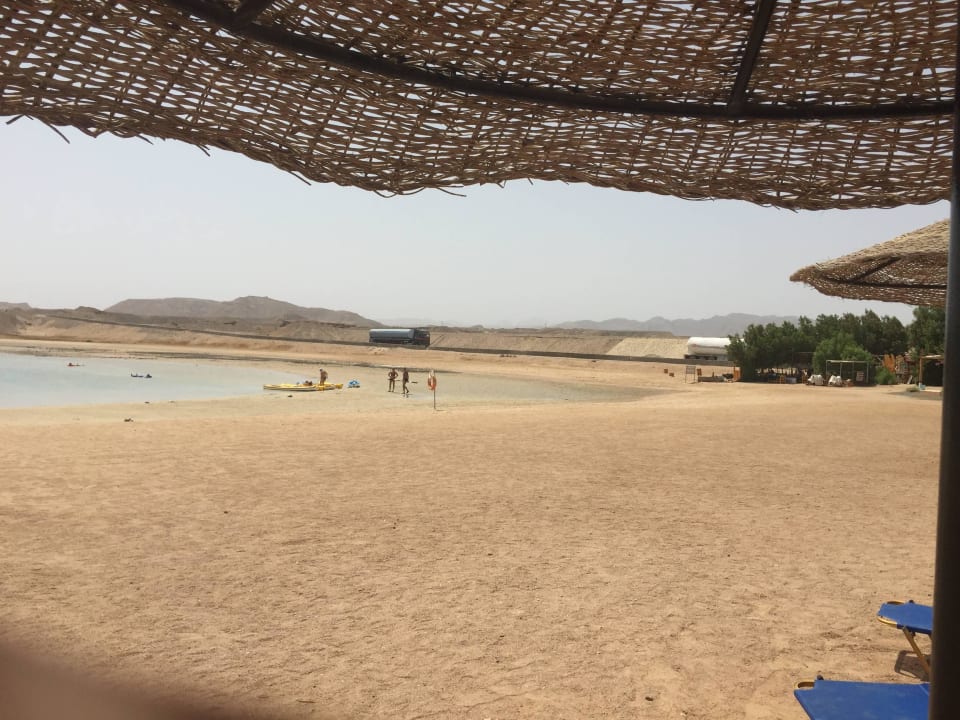 Strand mit Autobahn TUI MAGIC LIFE Kalawy