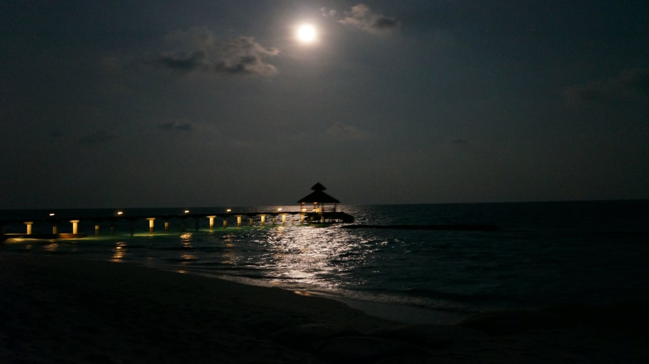 Full moon NH Collection Maldives Reethi Resort