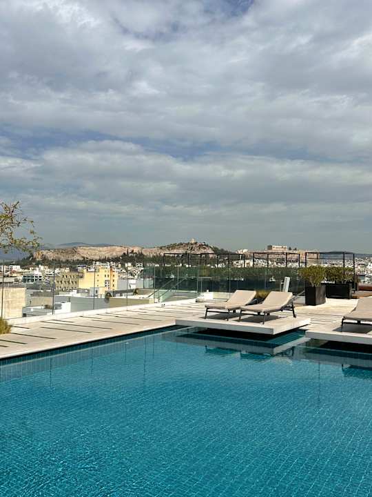 Pool Grand Hyatt Athens
