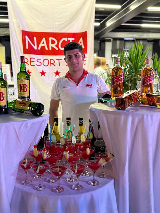 Gartenanlage Narcia Resort Side