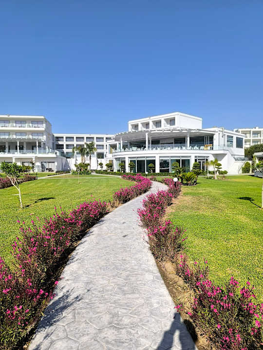 Gartenanlage Asterias Beach Resort