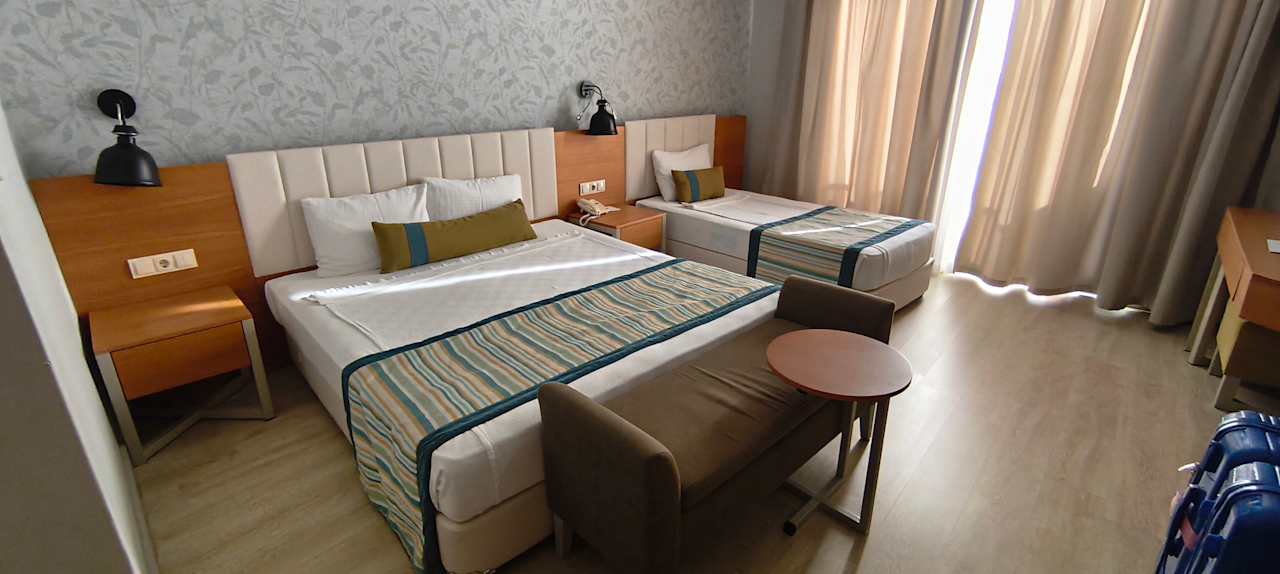 Zimmer Calido Maris Hotel