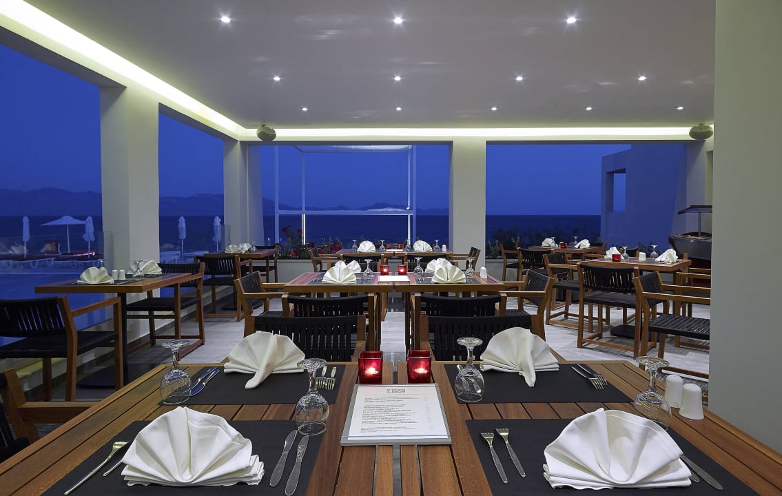"Thalasa & Alati" Snack Bar Dimitra Beach Hotel & Suites