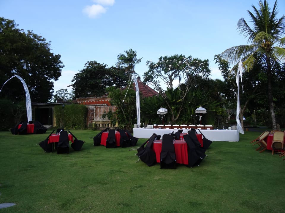 Aufgebaut für Abendessen Hotel Keraton Jimbaran Resort