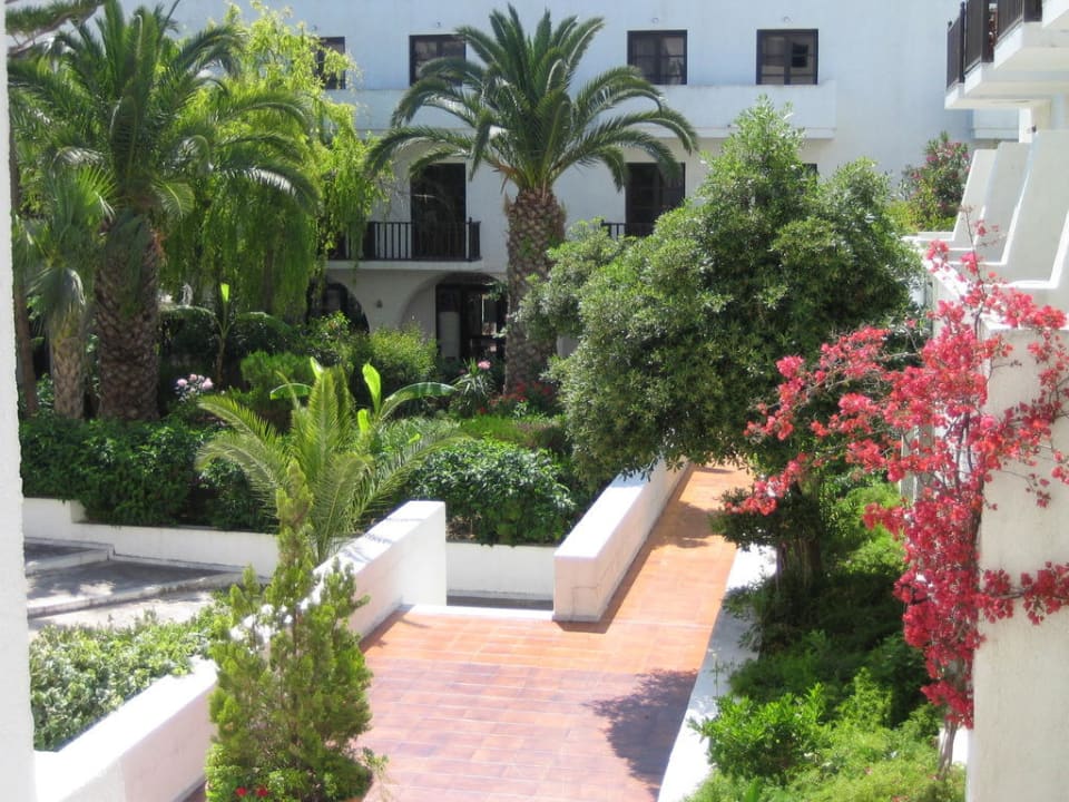 Innenhof TUI BLUE Oceanis Beach and Spa Resort