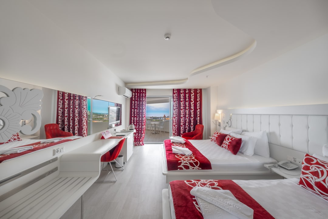 Zimmer Laguna Beach Alya Resort & Spa Hotel
